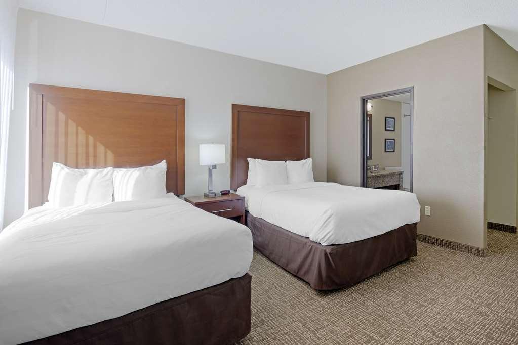 Comfort Inn & Suites Wichita Room photo